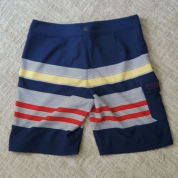 Sperry | Board Shorts - Picture 5 of 6